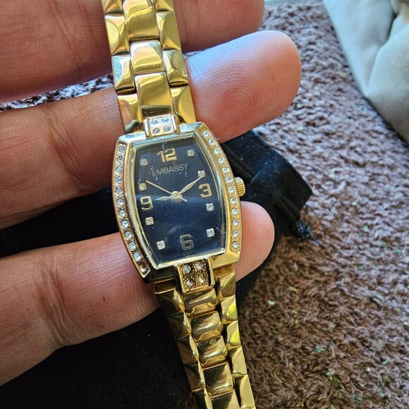 Original WALTHAM EMBASSY Watch with 40 diamonds -1